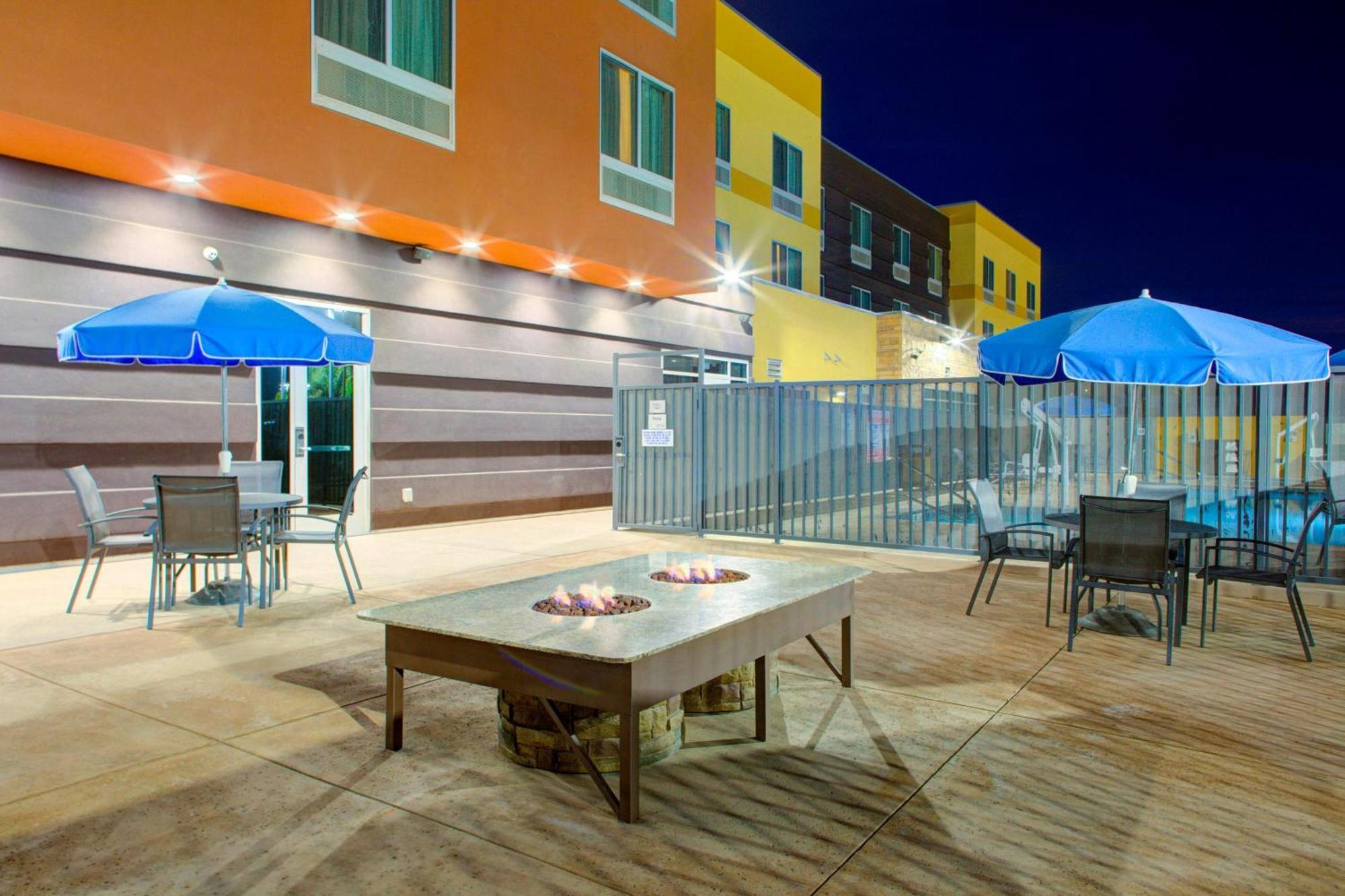 Fairfield Inn & Suites By Marriott Bakersfield North/Airport Extérieur photo